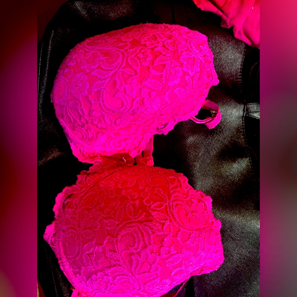 42D pretty pink lace push up bra